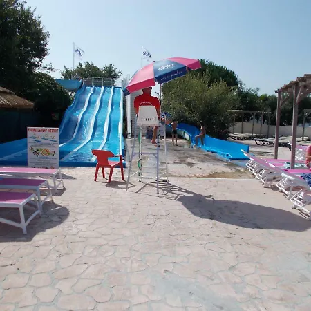 Mobilhome Charme Funpass Et Wifi Inclus منتزه العطل